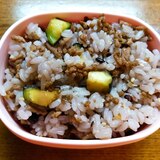 雑穀米とミンチと茄子の炒めご飯